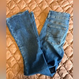 American Eagle, High Rise flare Jean, size 6 Long